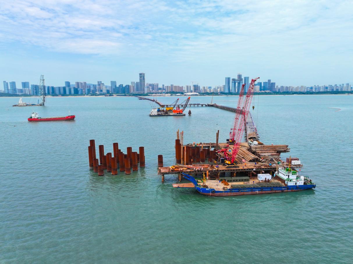 我在海上“搭积木”