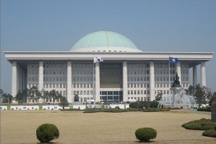 韩国国会通过戒严法修正案
