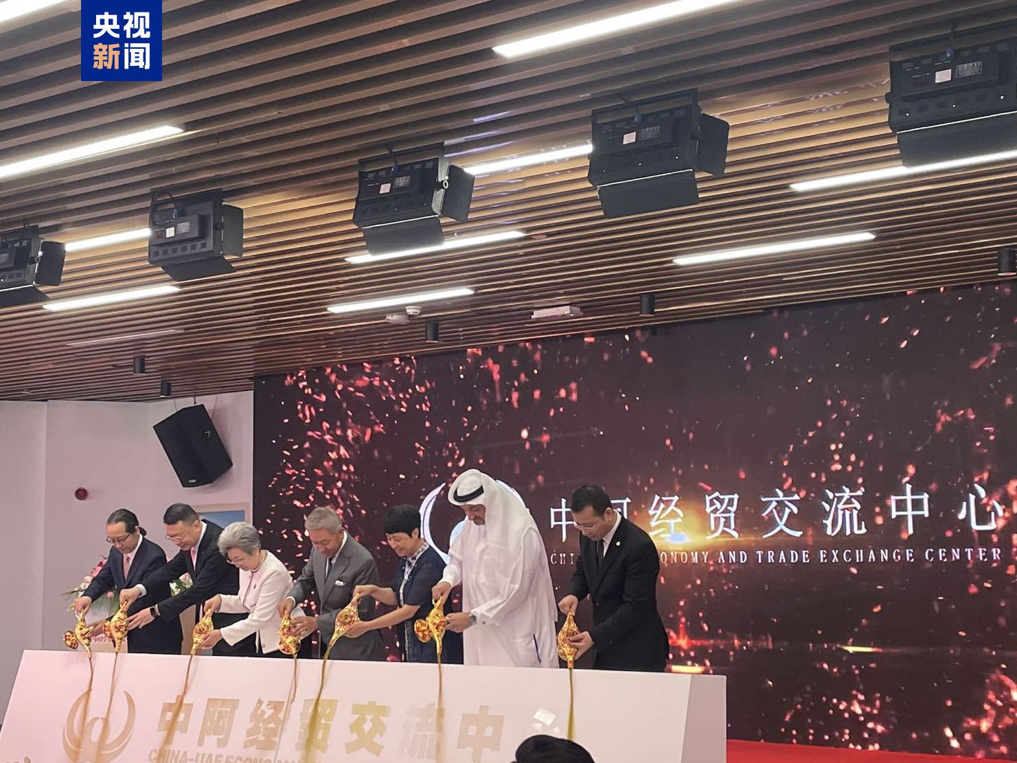 迪拜世博会中国馆全新形象亮相 中阿经贸交流中心正式开馆