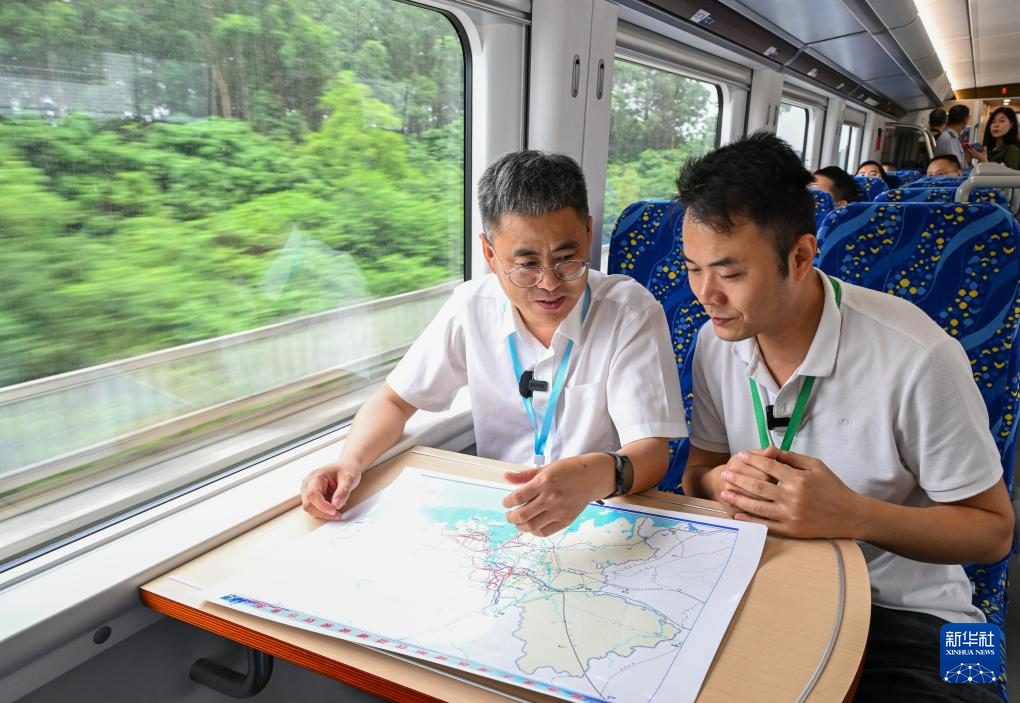 粤港澳大湾区最长城际贯通 提速一小时生活圈