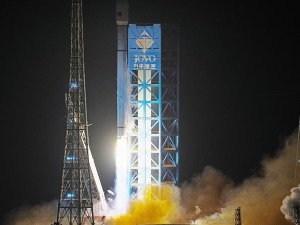 中国成功发射卫星互联网低轨27组卫星