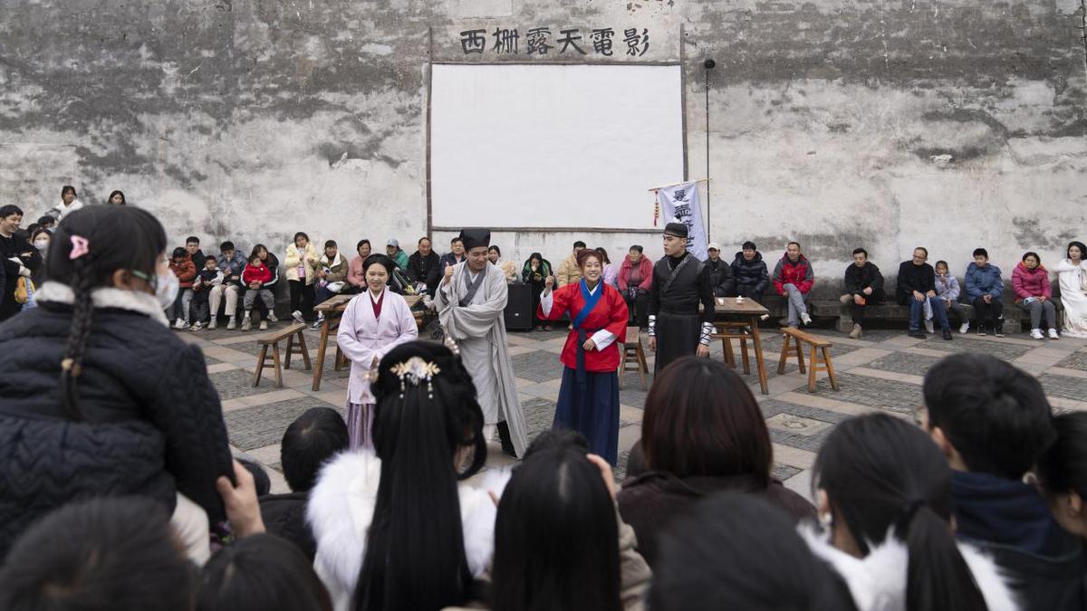 长街宴、夜灯会、水上年市、水陆巡游、年味大集......乌镇水上人家水上年味浓! 长街宴、夜灯会、水上年市、水陆巡游、年味大集......乌镇水上人家水上年味浓!