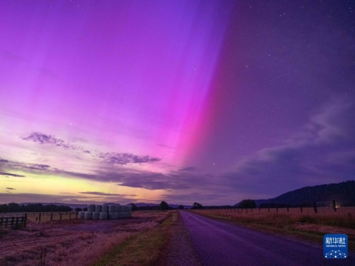 新西兰南岛出现极光景观