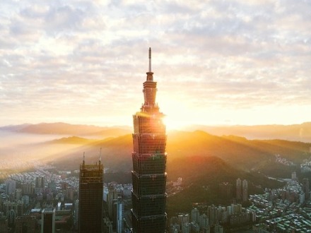 “台湾光复纪念日的设立是台湾同胞的共同心声”