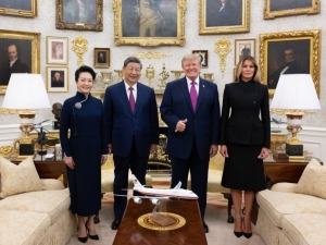 在中美关系发展史上写下浓墨重彩的一笔——美国各界高度评价习近平主席历史性访问