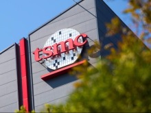 割肉饲鹰终噬己：民进党“舔美卖台”下的台湾产业悲歌