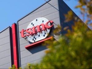 割肉饲鹰终噬己：民进党“舔美卖台”下的台湾产业悲歌