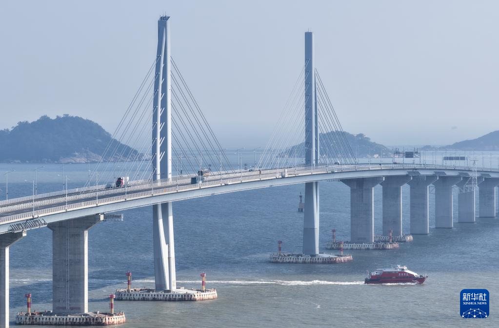 港珠澳大桥开通7周年 客流量超9300万人次