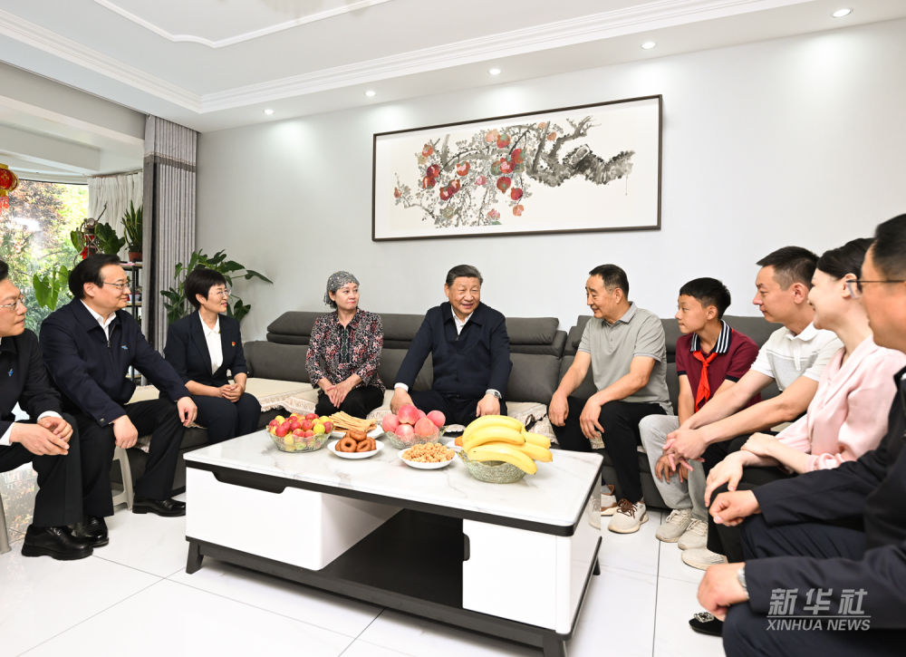 習(xí)近平在寧夏考察調(diào)研
