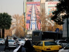 伊朗已有超百名安全人员在骚乱中丧生 美国将讨论干涉方案