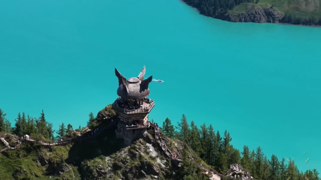 登观鱼台 俯瞰喀纳斯湖美景