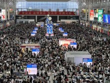 暑运过半 长三角铁路发送旅客近8600万人次