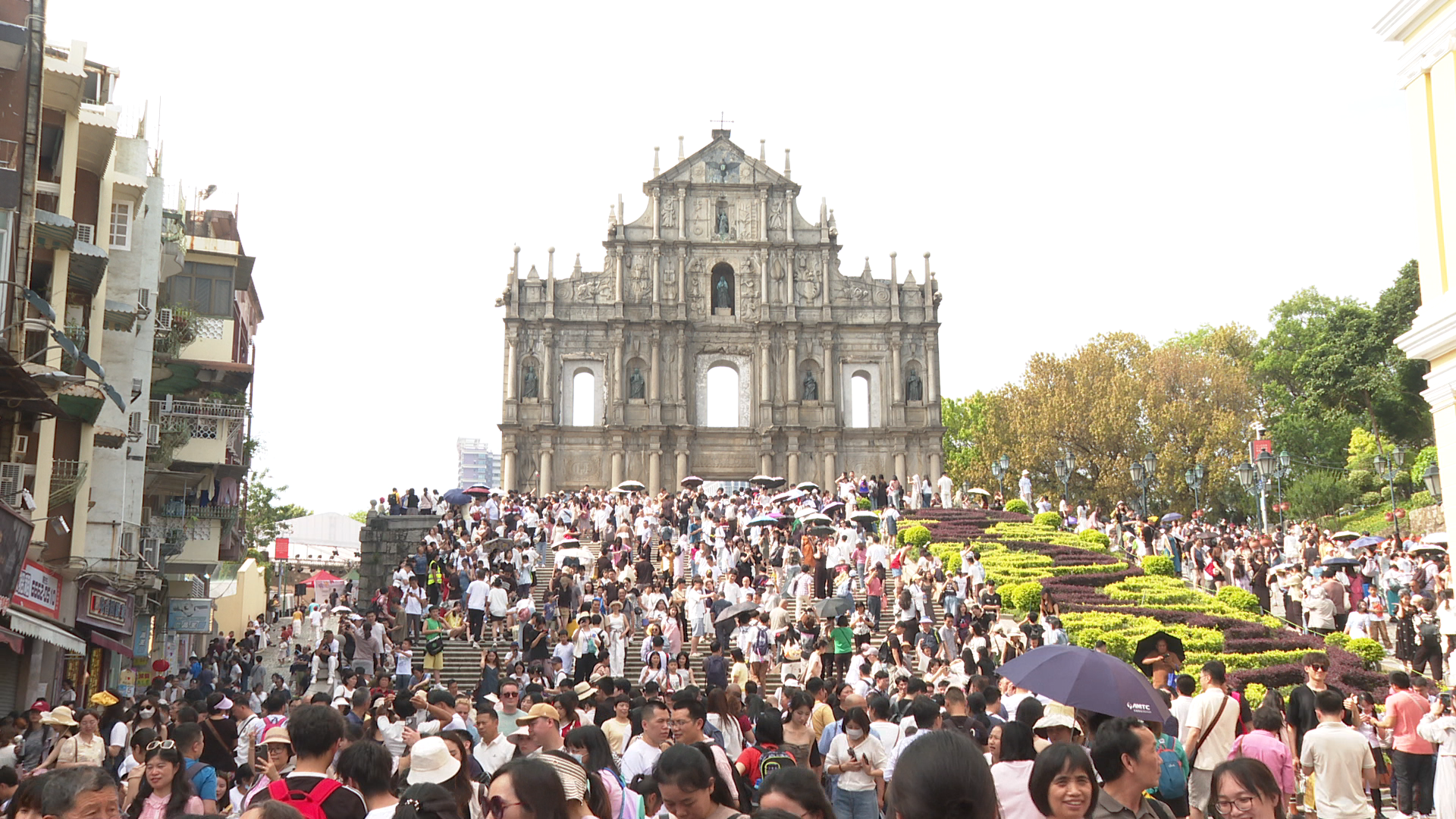 5月2日澳门出入境旅客逾83万人次 创单日历史新高