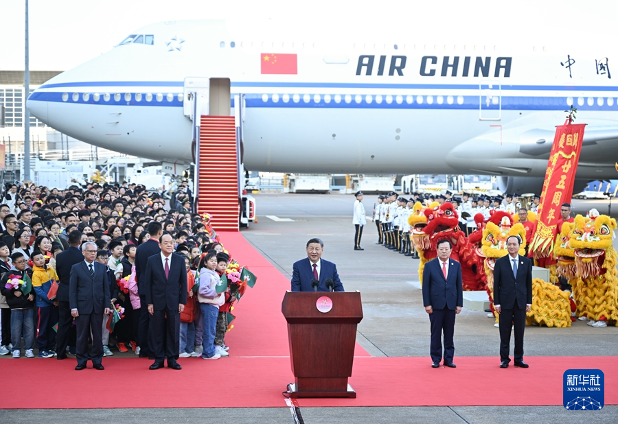 习近平抵达澳门 将出席庆祝澳门回归祖国25周年大会