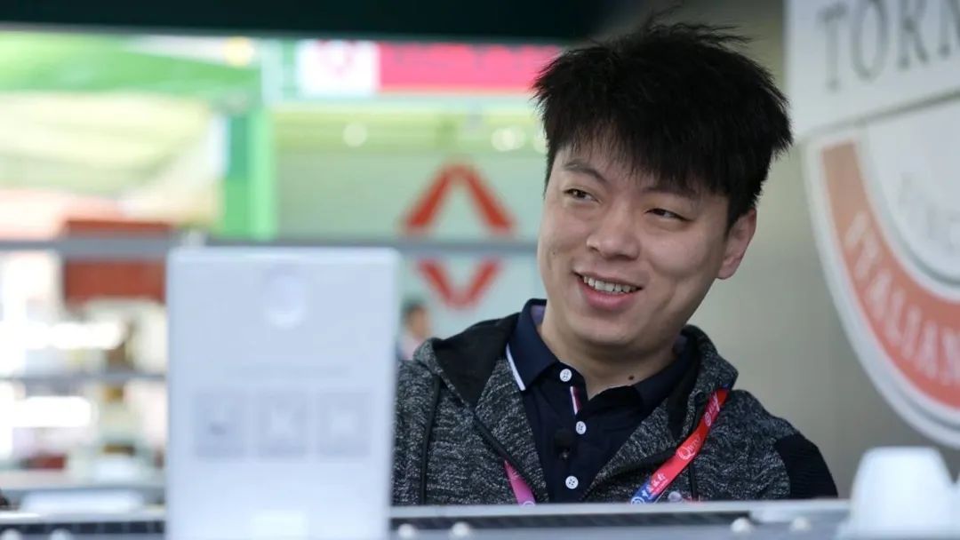 浙江青田华侨二代回乡创业，连通世界助力侨博