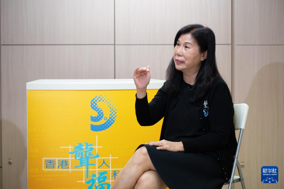 香港故事丨有温度的手语传译 香港故事丨有温度的手语传译