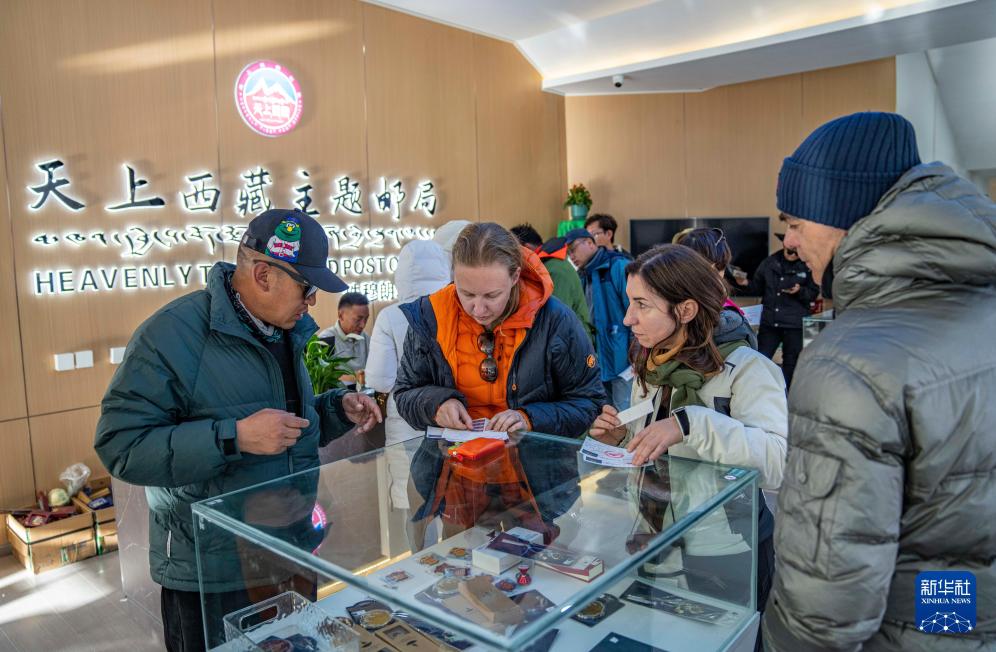 第一个机场、第一所大学……一组照片见证新西藏变迁