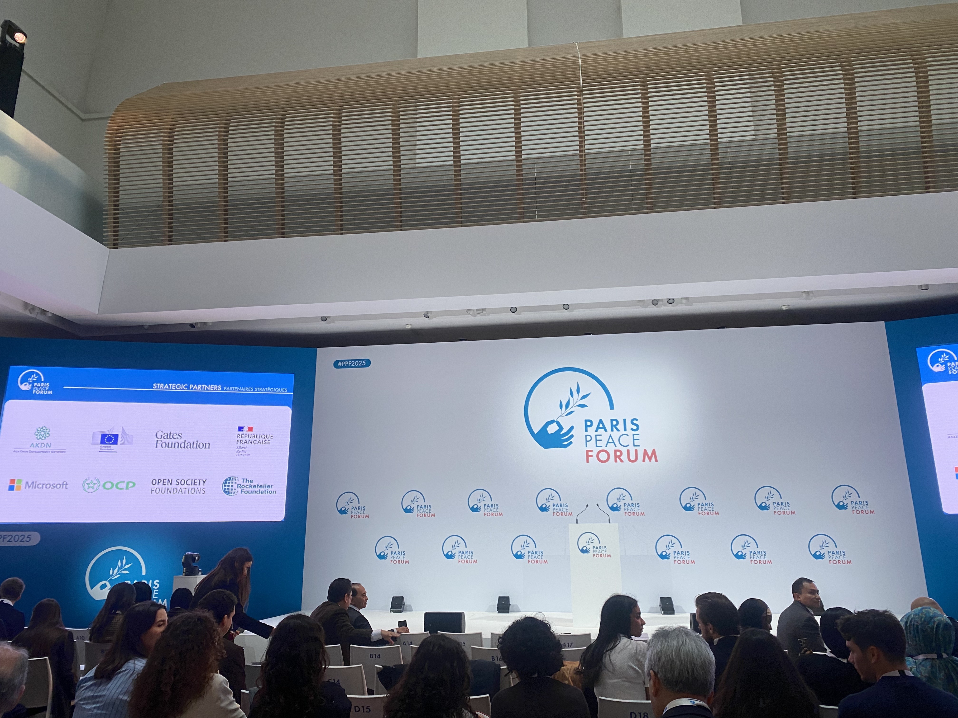 第八届巴黎和平论坛开幕 推动构建多边合作新框架