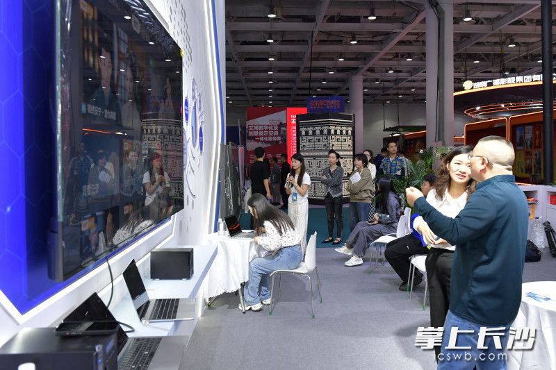 逛2024中国新媒体技术展，体验“文化+科技”的探索之旅