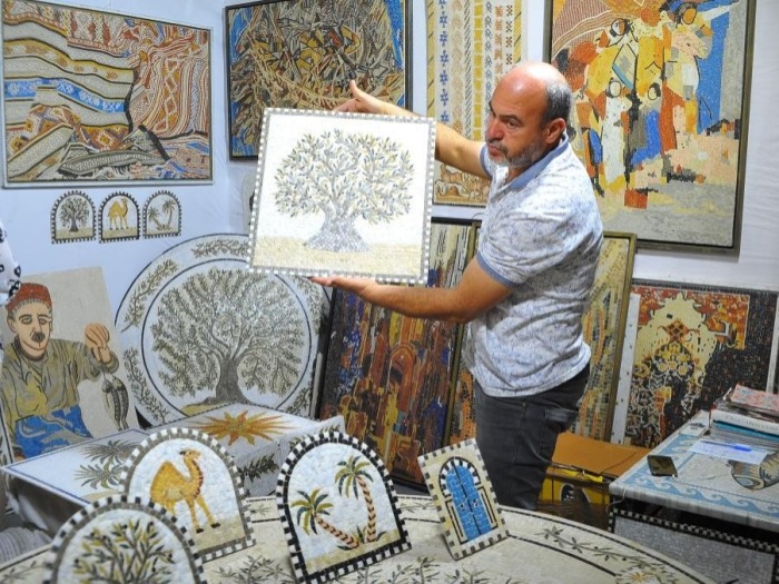 突尼斯举办传统手工艺品博览会