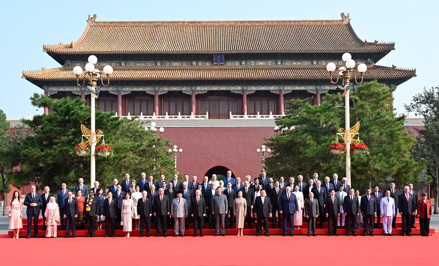 纪念中国人民抗日战争暨世界反法西斯战争胜利80周年大会在京隆重举行 习近平发表重要讲话并检阅受阅部队