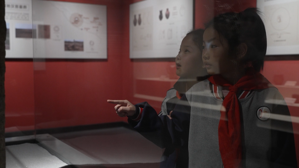 新疆阿勒泰“雪假”首日 听听孩子们感受如何