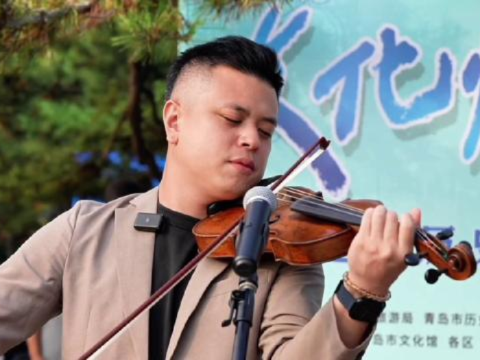 音乐快闪：两岸同胞暖心互动