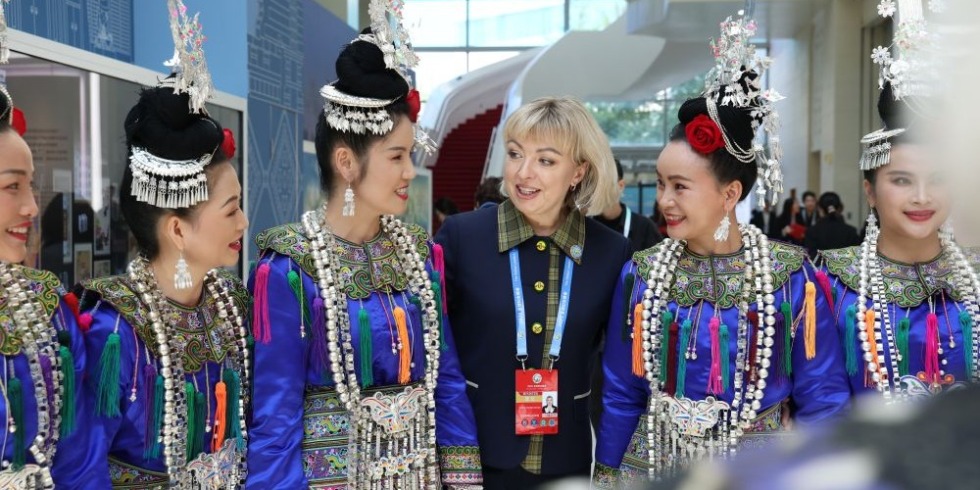 推动全球妇女事业发展的重要里程碑——习近平主席主旨讲话为国际社会促进妇女全面发展开辟广阔道路