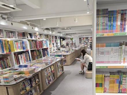 世界读书日里的香港“悦读”图景