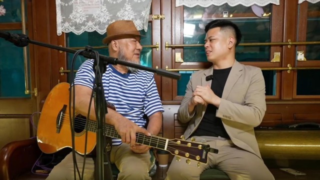 大连网红深情演唱 向台湾同胞发出诚挚邀请_fororder_截图录屏_选择区域_20251031114427