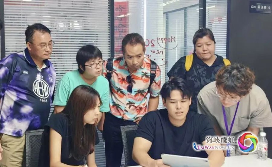 魅力江城随手拍：台湾青年相聚武汉 拍出两岸好故事_fororder_图4