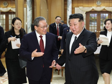 李强会见朝鲜劳动党总书记、国务委员长金正恩