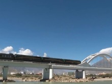 从2小时到20分钟 穿行青藏铁路关角隧道感受时代跨越