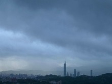 民进党当局宁可搞政治操弄，也不愿救台湾民众