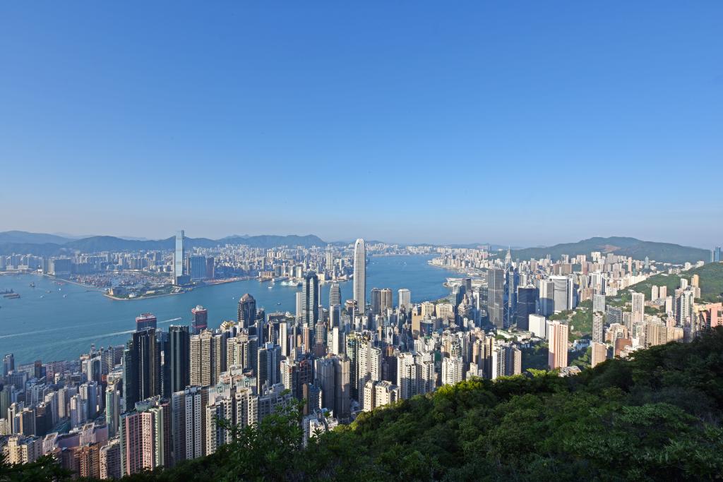 加快迈向由治及兴的进程表——新一份施政报告振奋香港社会各界
