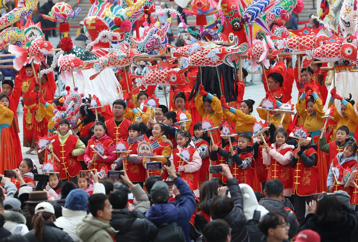 北京：民俗展演欢庆元宵佳节