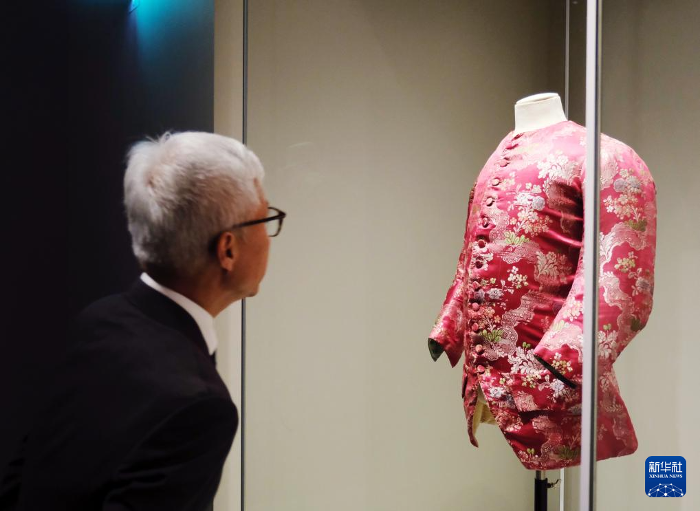 香港故事｜在香港故宫文博馆，打开法国百年时尚长卷