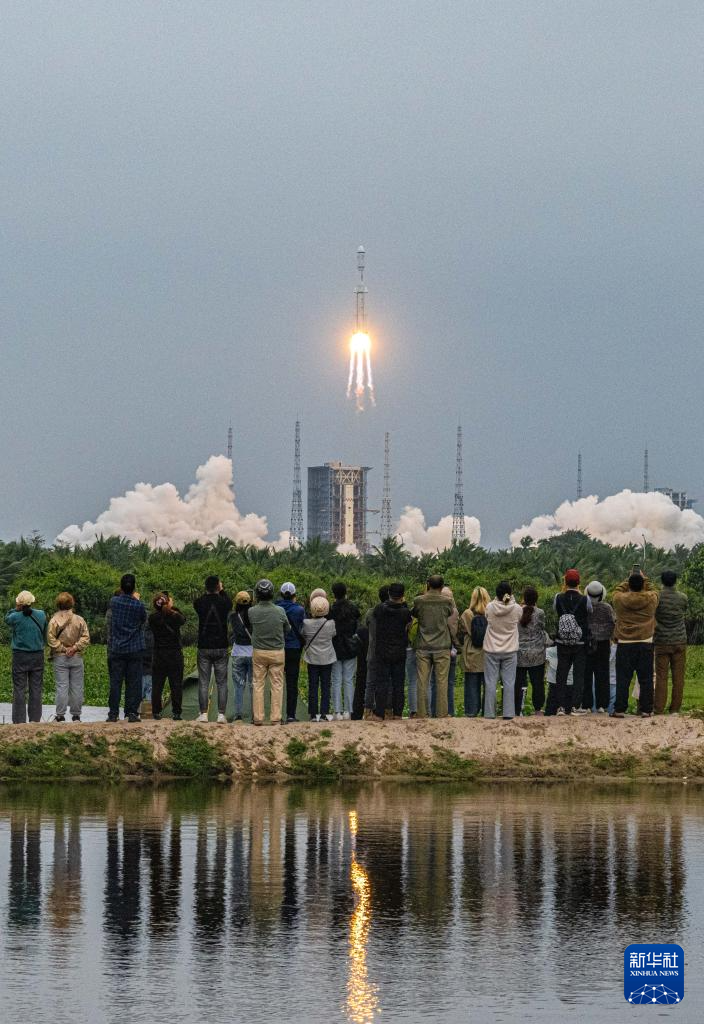 中國成功發(fā)射鵲橋二號(hào)中繼星