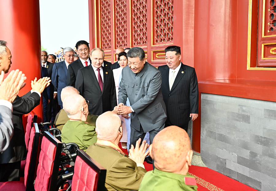 纪念中国人民抗日战争暨世界反法西斯战争胜利80周年大会在京隆重举行 习近平发表重要讲话并检阅受阅部队