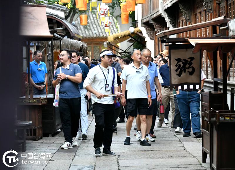 月渐圆，人相聚，在桐台胞台属共迎中秋，共话团圆！