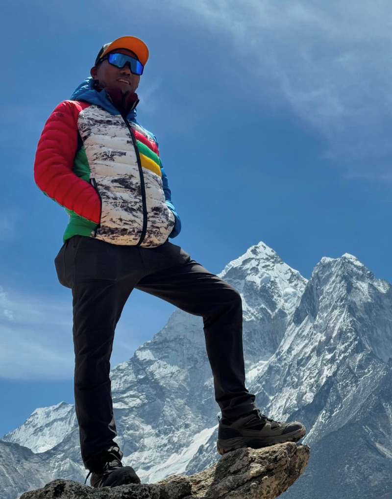 尼泊尔登山者再破纪录 第31次登顶珠峰