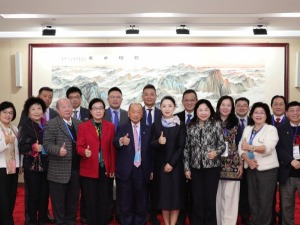 吴玺会见台湾民意代表交流参访团