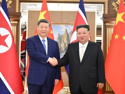 视频丨习近平同金正恩举行会谈