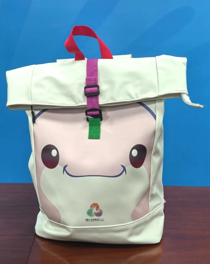 全运会开幕式上的“显眼包”出圈 网友大呼“想要”