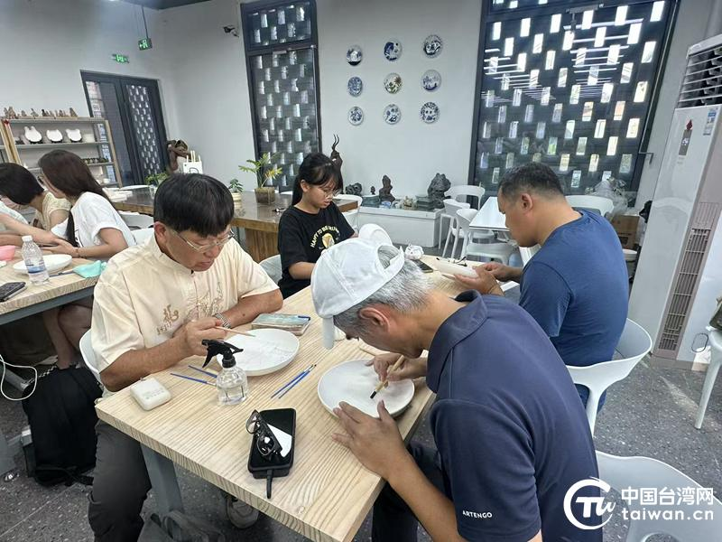 跨越海峡的青瓷之约！台湾陶瓷手工艺人在龙泉邂逅文化之美