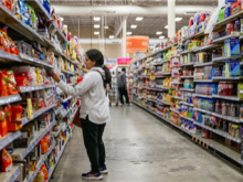 最新民调显示多数美国人对该国经济持负面看法