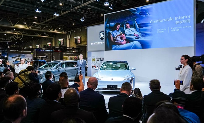 巴黎车展掀起“华流” 中国品牌引关注 巴黎车展掀起“华流” 中国品牌引关注