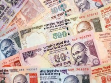 印度卢比对美元汇率跌至历史新低