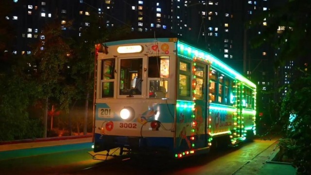 台湾青年打卡大连百年专列有轨电车_fororder_截图录屏_选择区域_20251031113434