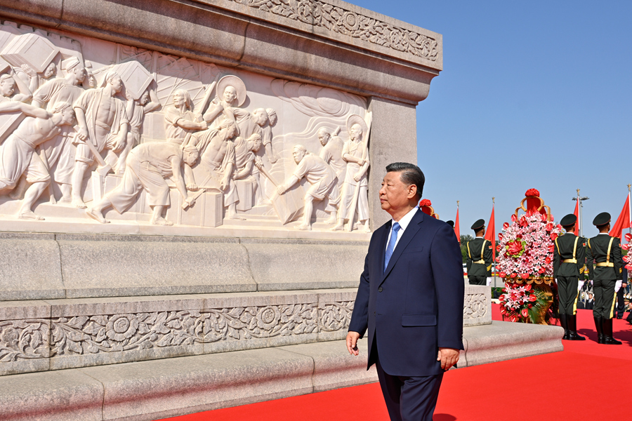 烈士纪念日向人民英雄敬献花篮仪式在京隆重举行 习近平等党和国家领导人出席